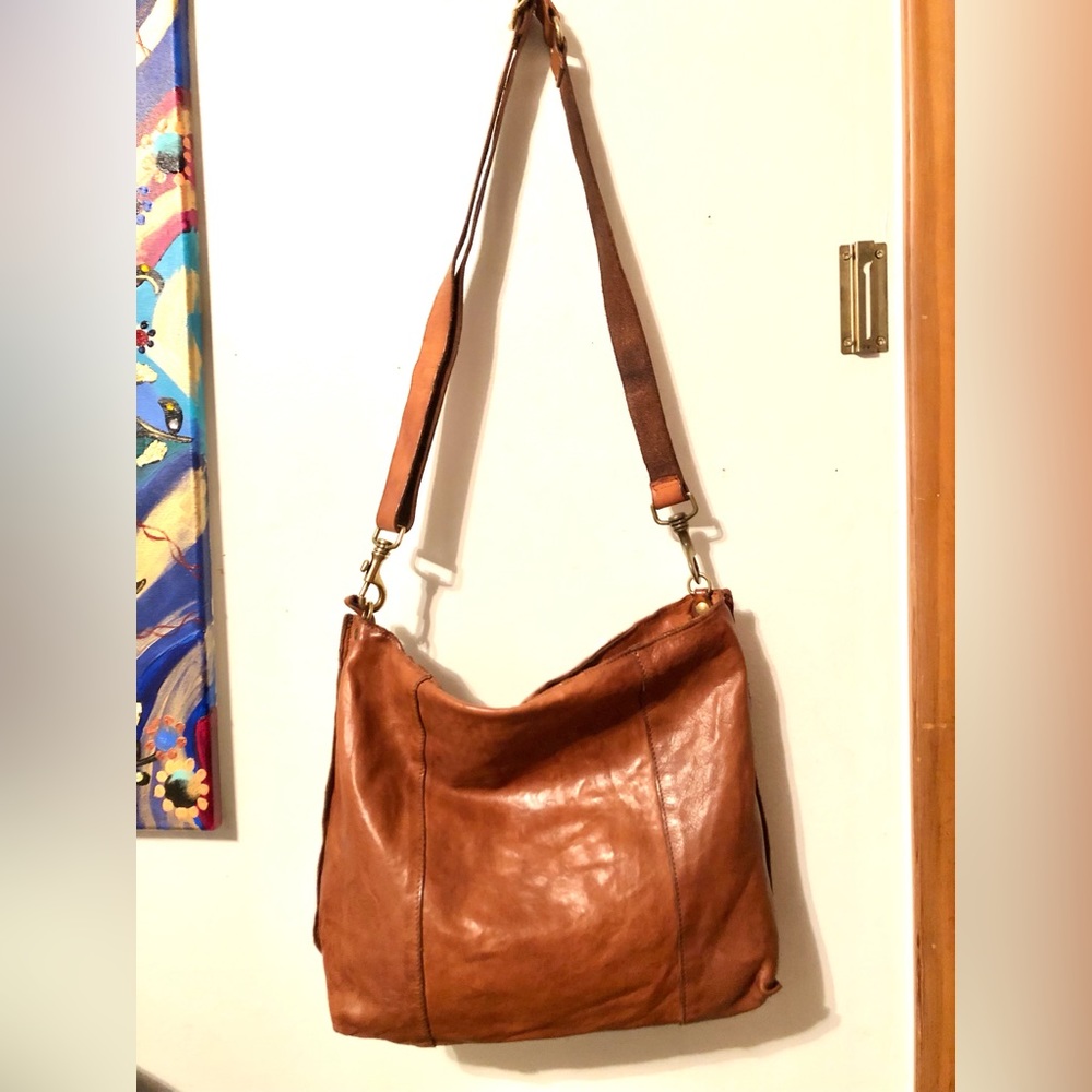 CAMPOMAGGI CROSSBODY BAG/EXCELLENT CONDITION